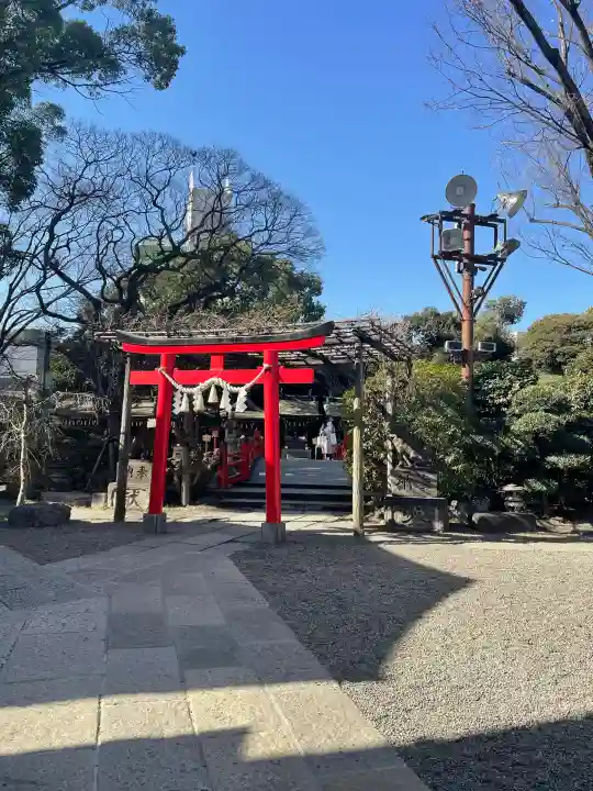 千葉神社の{uncategorized: "未分類", other: "その他", undefined: "問題あり", building: "その他建物", grave: "お墓", sacred_gate: "鳥居", guardian: "狛犬", statue: "像", buddha: "仏像", history: "歴史", nature: "自然", garden: "庭園", animal: "動物", pagoda: "塔", temizu: "手水舎", mountain_gate: "山門・神門", sanctuary: "本殿・本堂", subordinate: "末社・摂社", art: "芸術", scenery: "景色", jizo: "地蔵", ema: "絵馬", goshuin: "御朱印", omikuji: "おみくじ", items: "授与品その他", amulet: "お守り", goshuincho: "御朱印帳", eats: "食事", festival: "お祭り", votive_dance: "神楽", shichigosan: "七五三参", wedding: "結婚式", experience: "体験その他", initially: "初詣", around: "周辺", anti_infection: "感染症対策"}