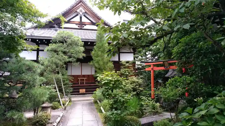 宝蔵寺の本殿・本堂