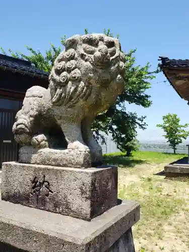 五位荘神社の狛犬