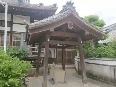 阿弥陀寺の手水舎