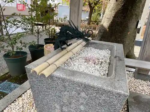 日々神社の手水舎