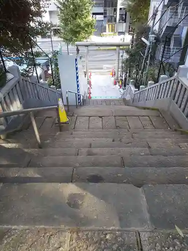 西久保八幡神社の鳥居