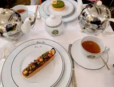 宝童稲荷神社の周辺