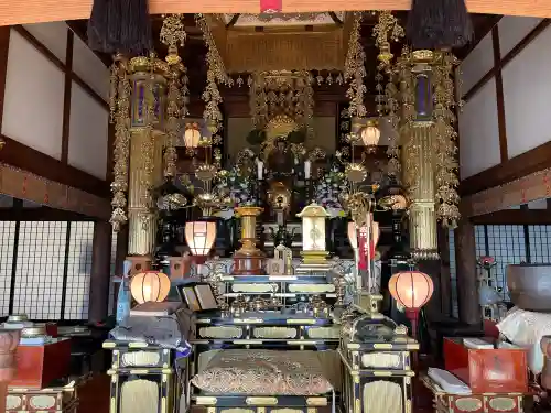 西徳寺の{uncategorized: "未分類", other: "その他", undefined: "問題あり", building: "その他建物", grave: "お墓", sacred_gate: "鳥居", guardian: "狛犬", statue: "像", buddha: "仏像", history: "歴史", nature: "自然", garden: "庭園", animal: "動物", pagoda: "塔", temizu: "手水舎", mountain_gate: "山門・神門", sanctuary: "本殿・本堂", subordinate: "末社・摂社", art: "芸術", scenery: "景色", jizo: "地蔵", ema: "絵馬", goshuin: "御朱印", omikuji: "おみくじ", items: "授与品その他", amulet: "お守り", goshuincho: "御朱印帳", eats: "食事", festival: "お祭り", votive_dance: "神楽", shichigosan: "七五三参", wedding: "結婚式", experience: "体験その他", initially: "初詣", around: "周辺", anti_infection: "感染症対策"}