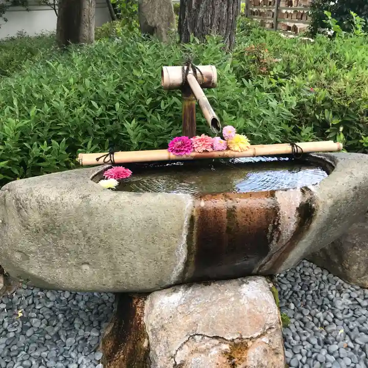 伊和志津神社の手水舎