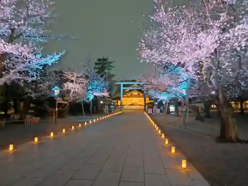 靖國神社の{uncategorized: "未分類", other: "その他", undefined: "問題あり", building: "その他建物", grave: "お墓", sacred_gate: "鳥居", guardian: "狛犬", statue: "像", buddha: "仏像", history: "歴史", nature: "自然", garden: "庭園", animal: "動物", pagoda: "塔", temizu: "手水舎", mountain_gate: "山門・神門", sanctuary: "本殿・本堂", subordinate: "末社・摂社", art: "芸術", scenery: "景色", jizo: "地蔵", ema: "絵馬", goshuin: "御朱印", omikuji: "おみくじ", items: "授与品その他", amulet: "お守り", goshuincho: "御朱印帳", eats: "食事", festival: "お祭り", votive_dance: "神楽", shichigosan: "七五三参", wedding: "結婚式", experience: "体験その他", initially: "初詣", around: "周辺", anti_infection: "感染症対策"}