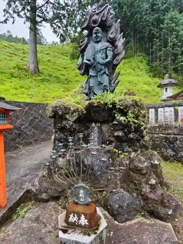 金剛山瑞峯寺(金剛不動尊) の像