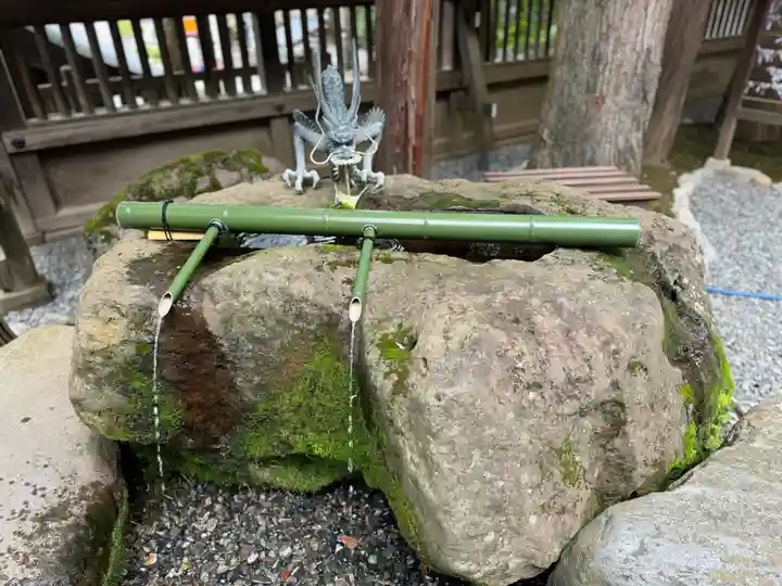 諏訪大社の手水舎