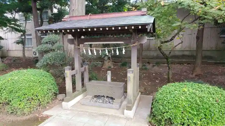 稲荷神社の手水舎