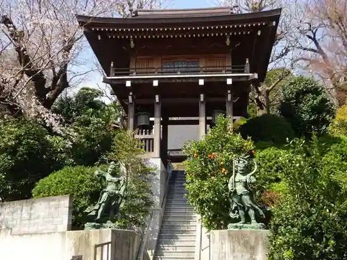 普門院蓮花寺の山門