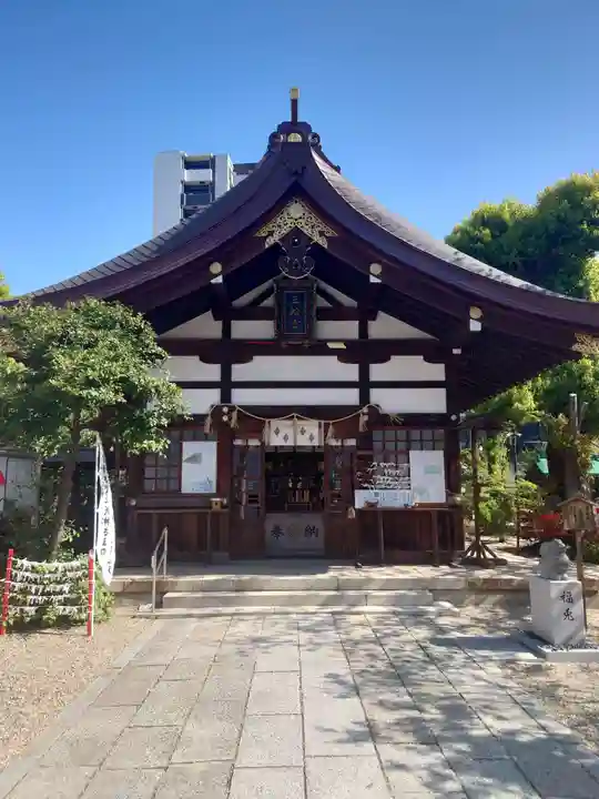 三輪神社の本殿・本堂