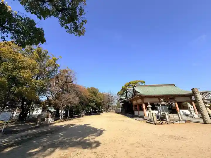 泊神社の{uncategorized: "未分類", other: "その他", undefined: "問題あり", building: "その他建物", grave: "お墓", sacred_gate: "鳥居", guardian: "狛犬", statue: "像", buddha: "仏像", history: "歴史", nature: "自然", garden: "庭園", animal: "動物", pagoda: "塔", temizu: "手水舎", mountain_gate: "山門・神門", sanctuary: "本殿・本堂", subordinate: "末社・摂社", art: "芸術", scenery: "景色", jizo: "地蔵", ema: "絵馬", goshuin: "御朱印", omikuji: "おみくじ", items: "授与品その他", amulet: "お守り", goshuincho: "御朱印帳", eats: "食事", festival: "お祭り", votive_dance: "神楽", shichigosan: "七五三参", wedding: "結婚式", experience: "体験その他", initially: "初詣", around: "周辺", anti_infection: "感染症対策"}