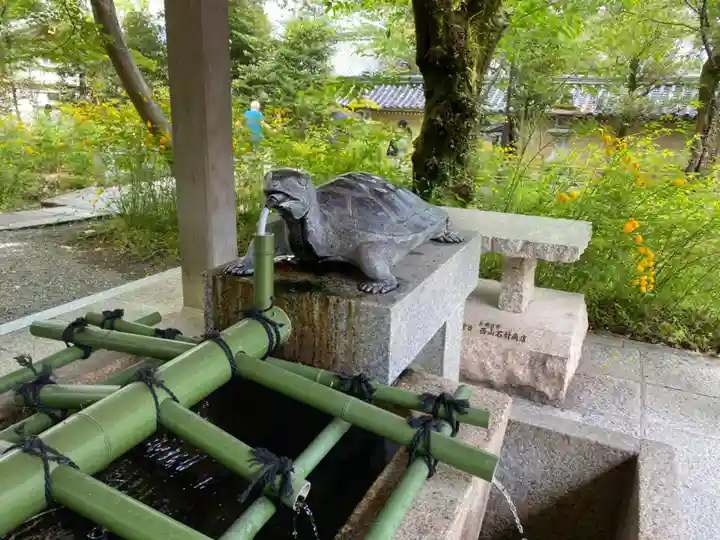 松尾大社の手水舎