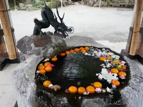 出雲大社相模分祠の手水舎