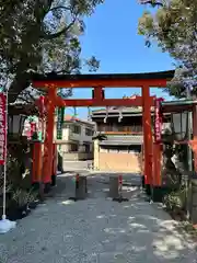 源九郎稲荷神社の鳥居