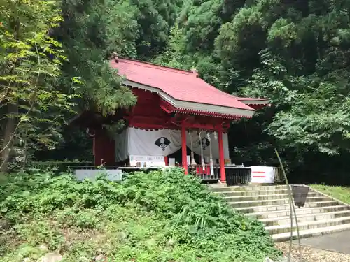 御座石神社の本殿