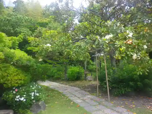 浄光明寺の庭園