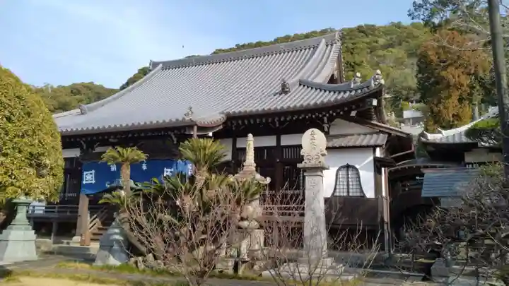 長照寺の本殿・本堂