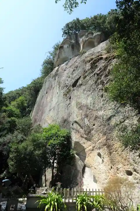 花窟神社の本殿・本堂