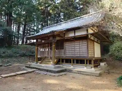 熊野神社の{uncategorized: "未分類", other: "その他", undefined: "問題あり", building: "その他建物", grave: "お墓", sacred_gate: "鳥居", guardian: "狛犬", statue: "像", buddha: "仏像", history: "歴史", nature: "自然", garden: "庭園", animal: "動物", pagoda: "塔", temizu: "手水舎", mountain_gate: "山門・神門", sanctuary: "本殿・本堂", subordinate: "末社・摂社", art: "芸術", scenery: "景色", jizo: "地蔵", ema: "絵馬", goshuin: "御朱印", omikuji: "おみくじ", items: "授与品その他", amulet: "お守り", goshuincho: "御朱印帳", eats: "食事", festival: "お祭り", votive_dance: "神楽", shichigosan: "七五三参", wedding: "結婚式", experience: "体験その他", initially: "初詣", around: "周辺", anti_infection: "感染症対策"}