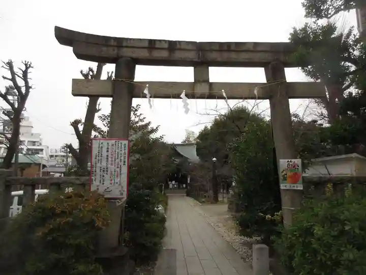 鳩森八幡神社の鳥居