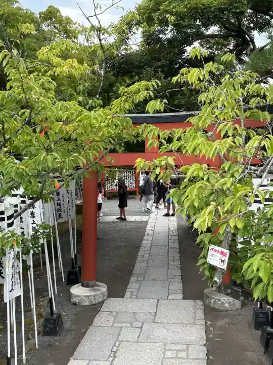 旗上弁財天社の{uncategorized: "未分類", other: "その他", undefined: "問題あり", building: "その他建物", grave: "お墓", sacred_gate: "鳥居", guardian: "狛犬", statue: "像", buddha: "仏像", history: "歴史", nature: "自然", garden: "庭園", animal: "動物", pagoda: "塔", temizu: "手水舎", mountain_gate: "山門・神門", sanctuary: "本殿・本堂", subordinate: "末社・摂社", art: "芸術", scenery: "景色", jizo: "地蔵", ema: "絵馬", goshuin: "御朱印", omikuji: "おみくじ", items: "授与品その他", amulet: "お守り", goshuincho: "御朱印帳", eats: "食事", festival: "お祭り", votive_dance: "神楽", shichigosan: "七五三参", wedding: "結婚式", experience: "体験その他", initially: "初詣", around: "周辺", anti_infection: "感染症対策"}