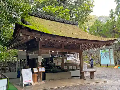 大神神社の手水舎