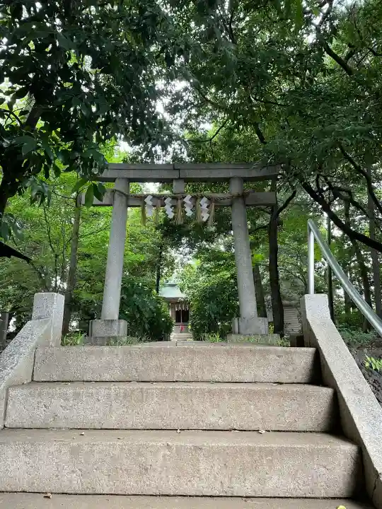 八雲氷川神社奥宮の{uncategorized: "未分類", other: "その他", undefined: "問題あり", building: "その他建物", grave: "お墓", sacred_gate: "鳥居", guardian: "狛犬", statue: "像", buddha: "仏像", history: "歴史", nature: "自然", garden: "庭園", animal: "動物", pagoda: "塔", temizu: "手水舎", mountain_gate: "山門・神門", sanctuary: "本殿・本堂", subordinate: "末社・摂社", art: "芸術", scenery: "景色", jizo: "地蔵", ema: "絵馬", goshuin: "御朱印", omikuji: "おみくじ", items: "授与品その他", amulet: "お守り", goshuincho: "御朱印帳", eats: "食事", festival: "お祭り", votive_dance: "神楽", shichigosan: "七五三参", wedding: "結婚式", experience: "体験その他", initially: "初詣", around: "周辺", anti_infection: "感染症対策"}