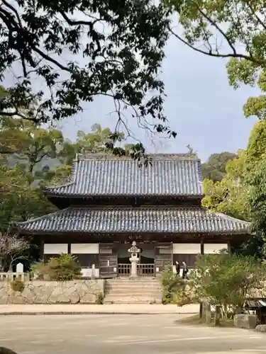 観世音寺の本殿