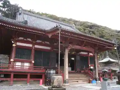 那古寺の本殿・本堂