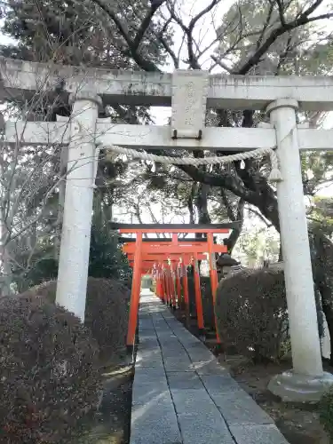 尾曳稲荷神社の鳥居