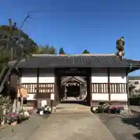 菱妻神社の山門・神門