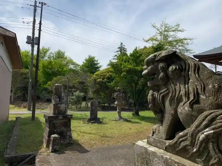 山神社の狛犬