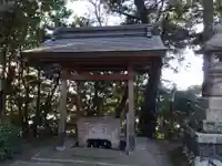 神明社の手水舎