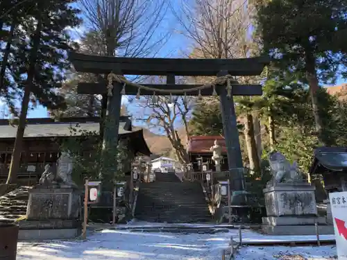 諏訪大社上社前宮の鳥居