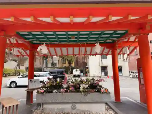 生田神社の{uncategorized: "未分類", other: "その他", undefined: "問題あり", building: "その他建物", grave: "お墓", sacred_gate: "鳥居", guardian: "狛犬", statue: "像", buddha: "仏像", history: "歴史", nature: "自然", garden: "庭園", animal: "動物", pagoda: "塔", temizu: "手水舎", mountain_gate: "山門・神門", sanctuary: "本殿・本堂", subordinate: "末社・摂社", art: "芸術", scenery: "景色", jizo: "地蔵", ema: "絵馬", goshuin: "御朱印", omikuji: "おみくじ", items: "授与品その他", amulet: "お守り", goshuincho: "御朱印帳", eats: "食事", festival: "お祭り", votive_dance: "神楽", shichigosan: "七五三参", wedding: "結婚式", experience: "体験その他", initially: "初詣", around: "周辺", anti_infection: "感染症対策"}