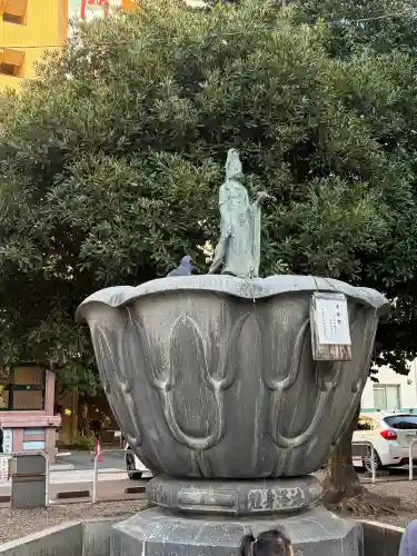 大須観音 （北野山真福寺宝生院）の{uncategorized: "未分類", other: "その他", undefined: "問題あり", building: "その他建物", grave: "お墓", sacred_gate: "鳥居", guardian: "狛犬", statue: "像", buddha: "仏像", history: "歴史", nature: "自然", garden: "庭園", animal: "動物", pagoda: "塔", temizu: "手水舎", mountain_gate: "山門・神門", sanctuary: "本殿・本堂", subordinate: "末社・摂社", art: "芸術", scenery: "景色", jizo: "地蔵", ema: "絵馬", goshuin: "御朱印", omikuji: "おみくじ", items: "授与品その他", amulet: "お守り", goshuincho: "御朱印帳", eats: "食事", festival: "お祭り", votive_dance: "神楽", shichigosan: "七五三参", wedding: "結婚式", experience: "体験その他", initially: "初詣", around: "周辺", anti_infection: "感染症対策"}