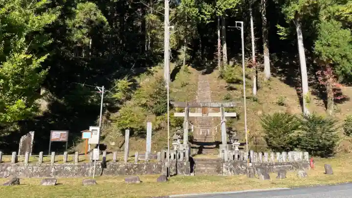 白山神社の鳥居