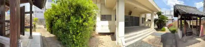 傳長寺(伝長寺)の{uncategorized: "未分類", other: "その他", undefined: "問題あり", building: "その他建物", grave: "お墓", sacred_gate: "鳥居", guardian: "狛犬", statue: "像", buddha: "仏像", history: "歴史", nature: "自然", garden: "庭園", animal: "動物", pagoda: "塔", temizu: "手水舎", mountain_gate: "山門・神門", sanctuary: "本殿・本堂", subordinate: "末社・摂社", art: "芸術", scenery: "景色", jizo: "地蔵", ema: "絵馬", goshuin: "御朱印", omikuji: "おみくじ", items: "授与品その他", amulet: "お守り", goshuincho: "御朱印帳", eats: "食事", festival: "お祭り", votive_dance: "神楽", shichigosan: "七五三参", wedding: "結婚式", experience: "体験その他", initially: "初詣", around: "周辺", anti_infection: "感染症対策"}