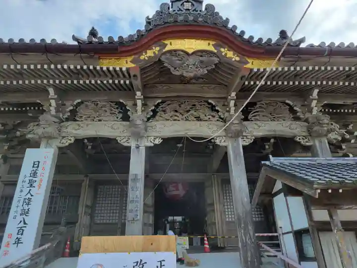 誕生寺の本殿・本堂