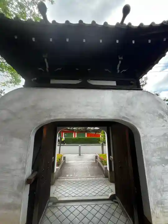 後白河院御聖蹟 法住寺の{uncategorized: "未分類", other: "その他", undefined: "問題あり", building: "その他建物", grave: "お墓", sacred_gate: "鳥居", guardian: "狛犬", statue: "像", buddha: "仏像", history: "歴史", nature: "自然", garden: "庭園", animal: "動物", pagoda: "塔", temizu: "手水舎", mountain_gate: "山門・神門", sanctuary: "本殿・本堂", subordinate: "末社・摂社", art: "芸術", scenery: "景色", jizo: "地蔵", ema: "絵馬", goshuin: "御朱印", omikuji: "おみくじ", items: "授与品その他", amulet: "お守り", goshuincho: "御朱印帳", eats: "食事", festival: "お祭り", votive_dance: "神楽", shichigosan: "七五三参", wedding: "結婚式", experience: "体験その他", initially: "初詣", around: "周辺", anti_infection: "感染症対策"}