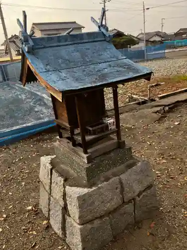 嘉母神社の末社