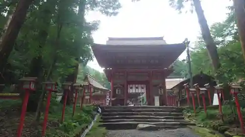 日吉大社の山門