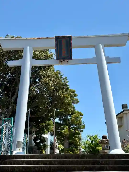 比佐豆知神社の{uncategorized: "未分類", other: "その他", undefined: "問題あり", building: "その他建物", grave: "お墓", sacred_gate: "鳥居", guardian: "狛犬", statue: "像", buddha: "仏像", history: "歴史", nature: "自然", garden: "庭園", animal: "動物", pagoda: "塔", temizu: "手水舎", mountain_gate: "山門・神門", sanctuary: "本殿・本堂", subordinate: "末社・摂社", art: "芸術", scenery: "景色", jizo: "地蔵", ema: "絵馬", goshuin: "御朱印", omikuji: "おみくじ", items: "授与品その他", amulet: "お守り", goshuincho: "御朱印帳", eats: "食事", festival: "お祭り", votive_dance: "神楽", shichigosan: "七五三参", wedding: "結婚式", experience: "体験その他", initially: "初詣", around: "周辺", anti_infection: "感染症対策"}