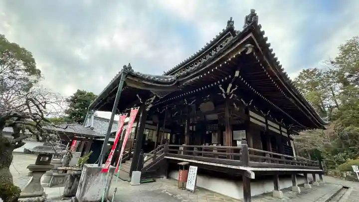 新熊野神社の{uncategorized: "未分類", other: "その他", undefined: "問題あり", building: "その他建物", grave: "お墓", sacred_gate: "鳥居", guardian: "狛犬", statue: "像", buddha: "仏像", history: "歴史", nature: "自然", garden: "庭園", animal: "動物", pagoda: "塔", temizu: "手水舎", mountain_gate: "山門・神門", sanctuary: "本殿・本堂", subordinate: "末社・摂社", art: "芸術", scenery: "景色", jizo: "地蔵", ema: "絵馬", goshuin: "御朱印", omikuji: "おみくじ", items: "授与品その他", amulet: "お守り", goshuincho: "御朱印帳", eats: "食事", festival: "お祭り", votive_dance: "神楽", shichigosan: "七五三参", wedding: "結婚式", experience: "体験その他", initially: "初詣", around: "周辺", anti_infection: "感染症対策"}