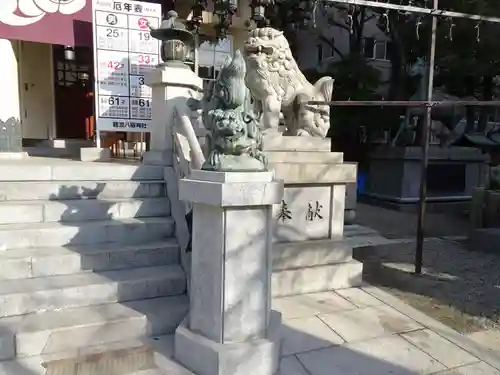 難波八阪神社の狛犬