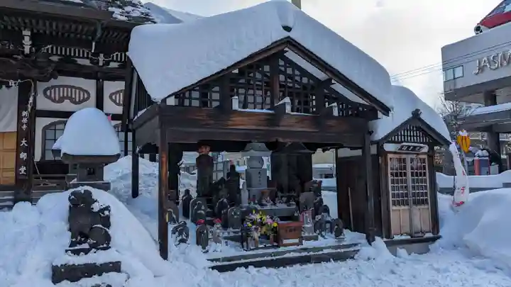 成田山札幌別院新栄寺の地蔵
