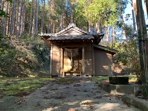 八幡神社の本殿・本堂