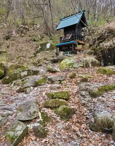 室蘭岳水神社の本殿