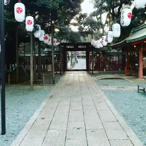 金王八幡宮の山門